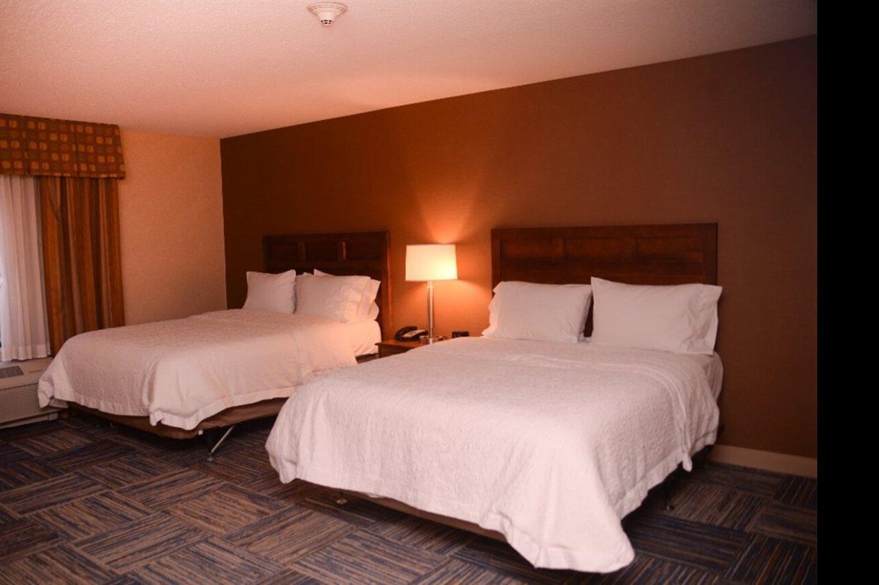 Hampton Inn Greenfield Eksteriør bilde