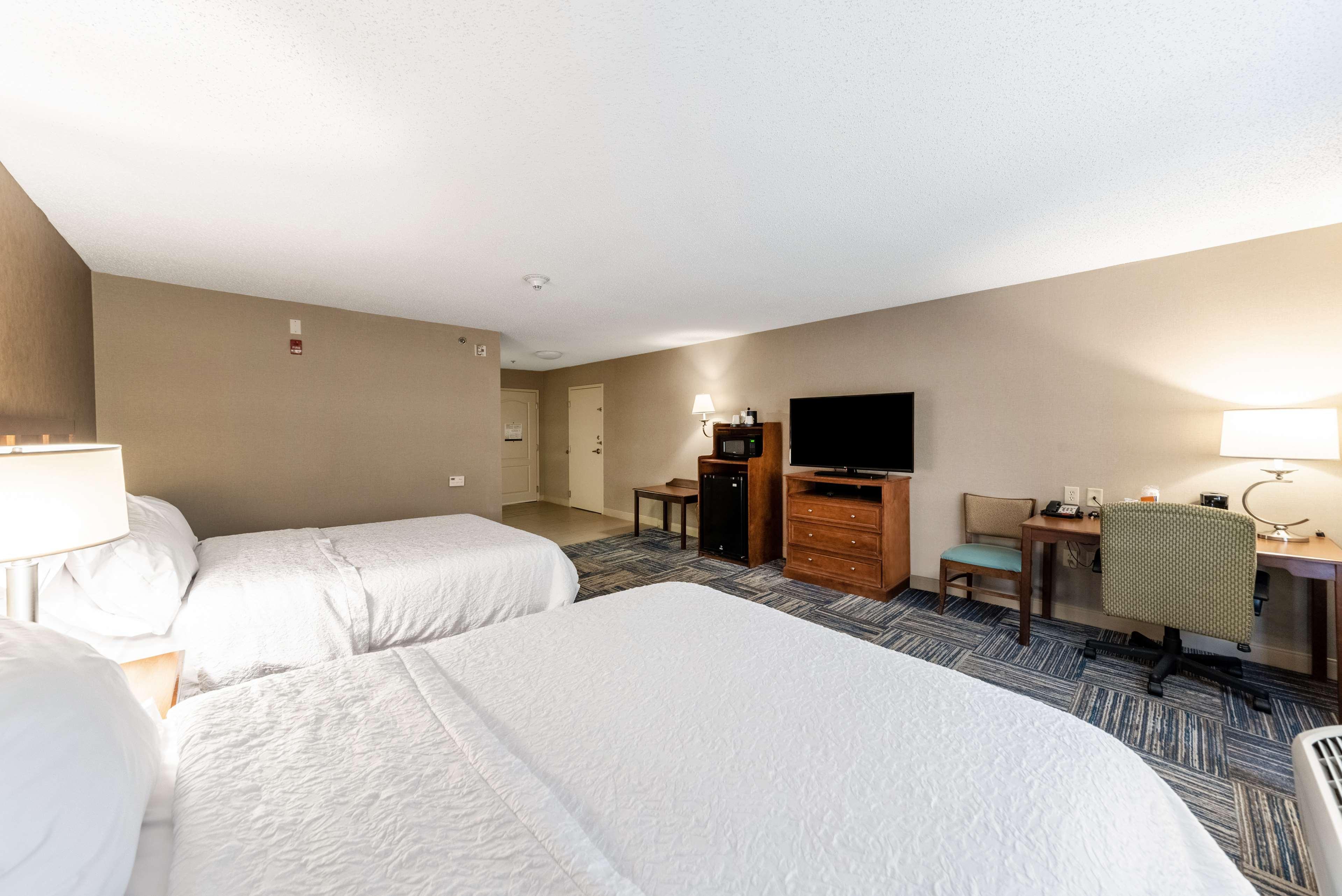 Hampton Inn Greenfield Eksteriør bilde