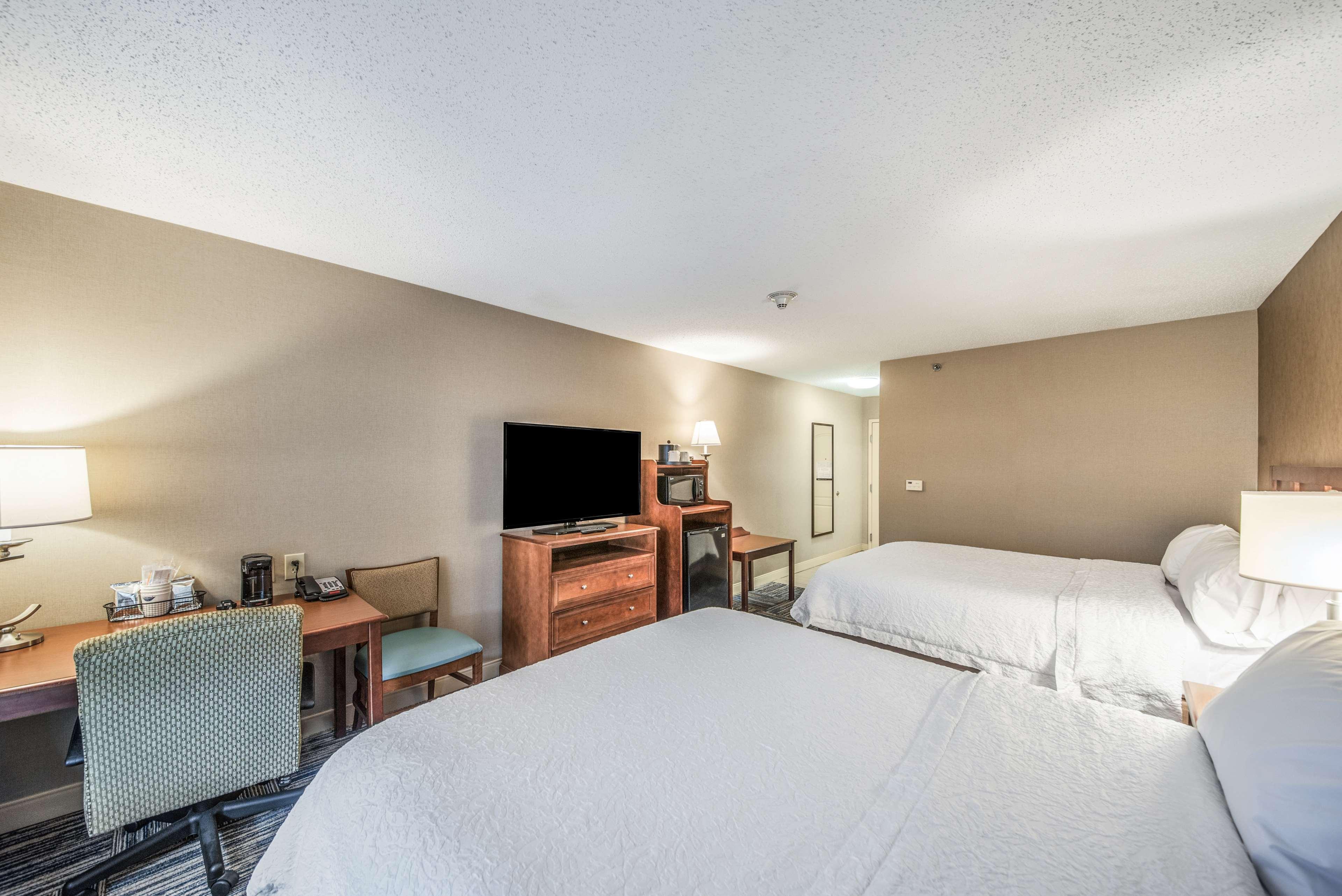 Hampton Inn Greenfield Eksteriør bilde