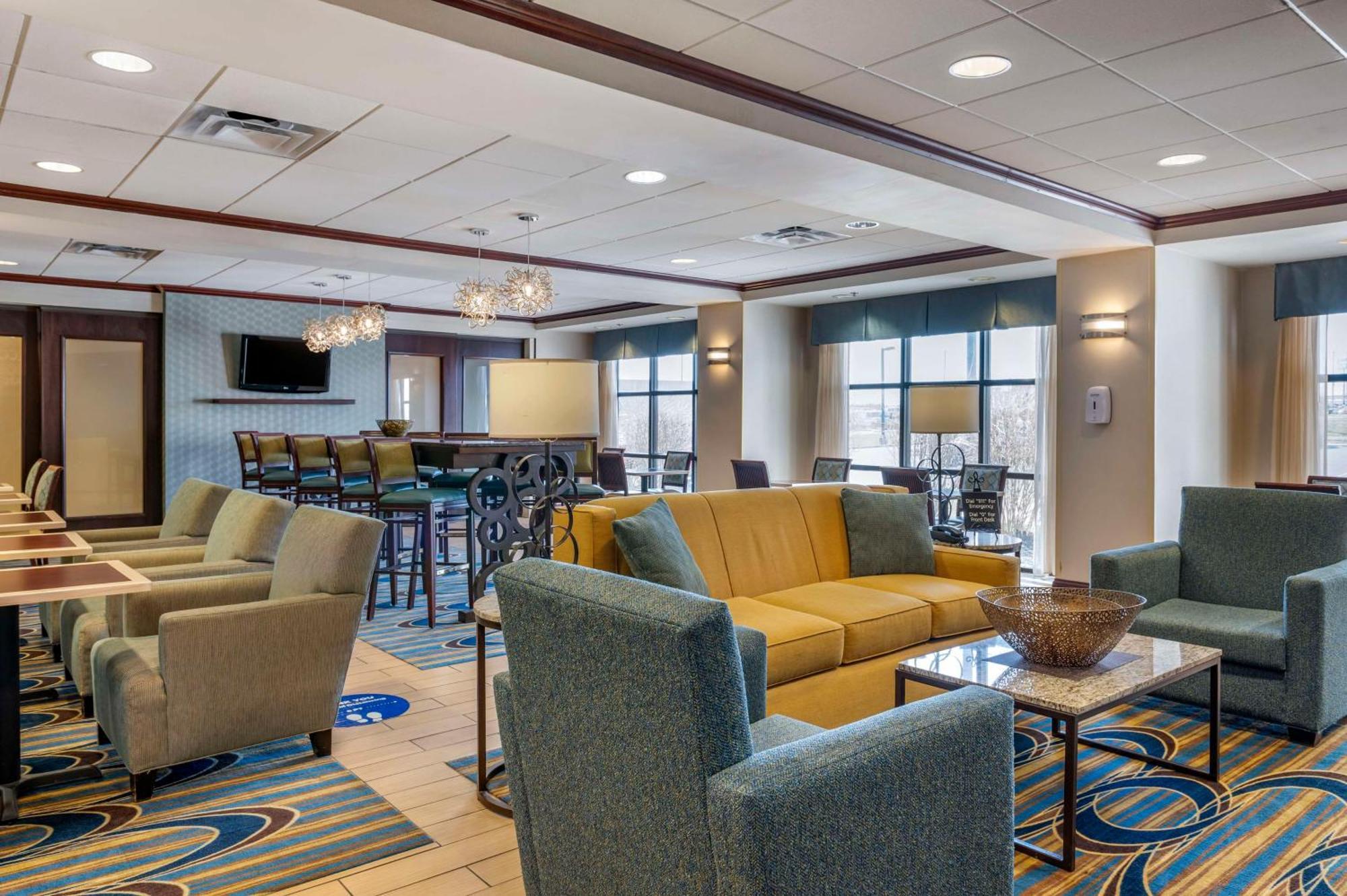 Hampton Inn Greenfield Eksteriør bilde
